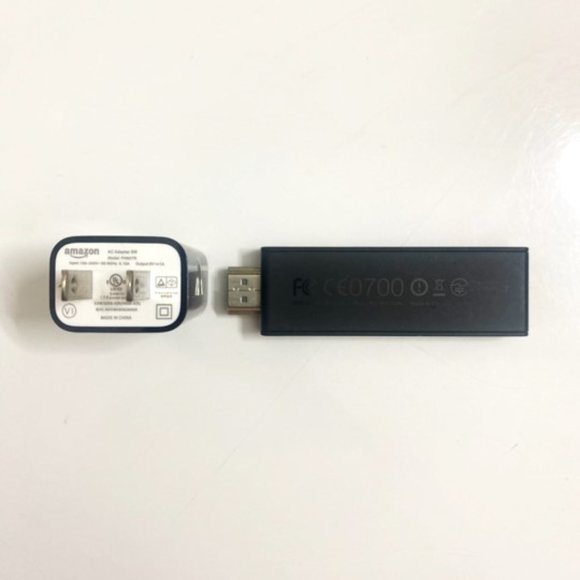 Amazon Fire TV Stick 1st Gen Model W87CUN Streaming Media Player - Picture 3 of 3